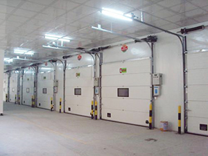 物流冷库建造穿堂内景图